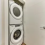 Modern And Stylish Condo 5 Mi To Downtown Charlotte