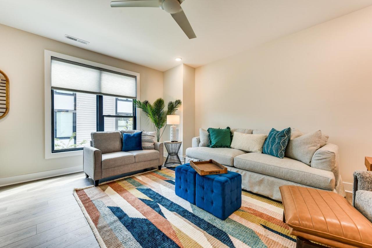 Modern And Stylish 5 Mi To Downtown